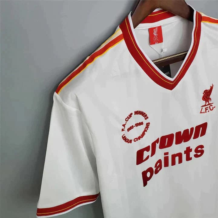 Liverpool 1985-1986 away kit — image 2
